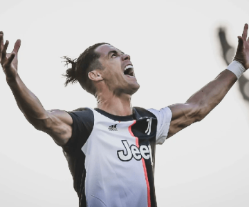 Juventus clinch 9th Serie A title