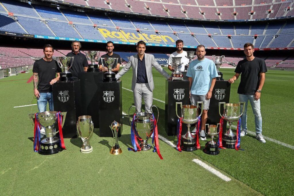 Messi bids farewell to Luiz Suarez, as the Uruguayan joins Atletico Madrid officially.